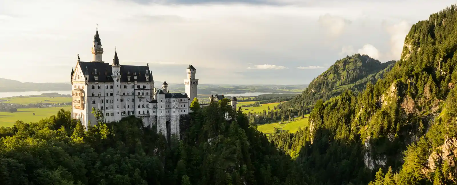 Castle-Hotels-in-Bavaria_-Neuschwanstein-Castle-Hotel